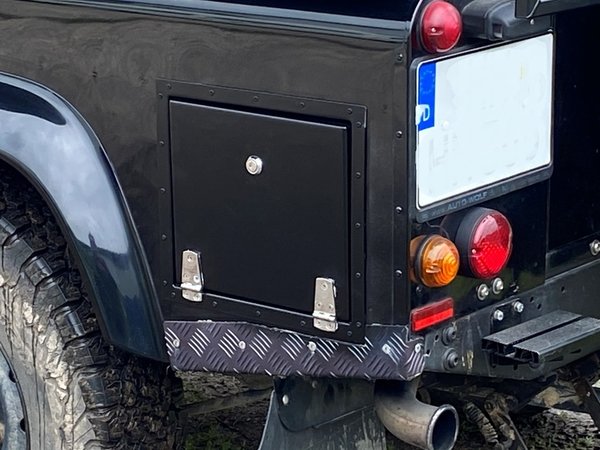 Radkasten-Staubox Land Rover Defender schwarz matt pulverbeschichtet (Feinstruktur)